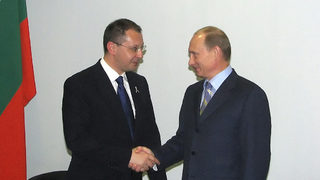 Петима все още взимат заплати от спрения проект "<span class="highlight">Бургас</span> - <span class="highlight">Александруполис</span>"
