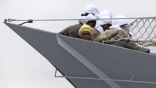 Италия пак предупреди, че скоро няма да може да спасява имигранти в Средиземно море