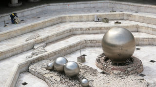С ремонт на фонтана и каскадите започва обновяването на района около НДК