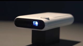 Проекторът TouchPico превръща всяка повърхност в 80-инчов сензорен екран (видео)
