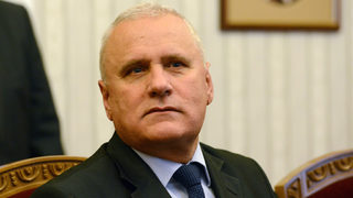Подготвяната смяна на шефа на военното разузнаване е неприемлива, обяви Ангел Найденов