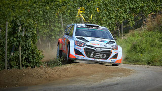 Видео: Тиери Нювил и "Хюндай" взеха първа победа във WRC