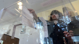 <span class="highlight">Читателски</span> Дневник: Емигрантите да гласуват чрез пълномощно към роднина