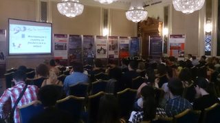 Първите 300 български първокурсника получиха най-важните документи и съвети за живота си на Острова