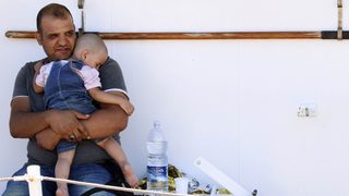 ЕС помага на Италия с нова операция за спасяване на имигранти