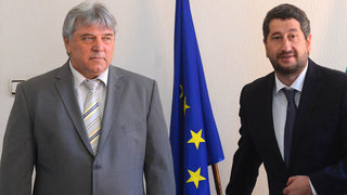 Министърът на правосъдието прие протестиращите служители на затворите