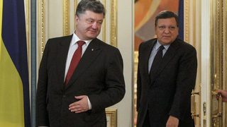 Търговското асоцииране на ЕС с Украйна е отложено с една година