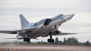 Русия струпва войски в Крим "заради НАТО и Украйна"