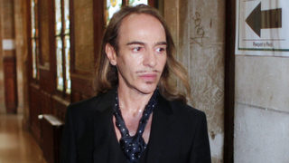 <span class="highlight">Галиано</span> се завръща във висшата мода с пост в Maison Martin Margiela