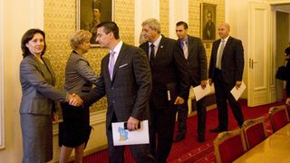 Видео: Новините в 100 секунди