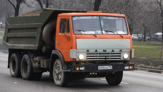 Русия ще забрани на държавните фирми да купуват техника и автомобили западно производство