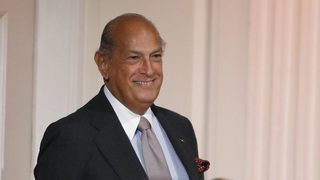 Модният дизайнер Оскар де ла Рента почина на 82 години