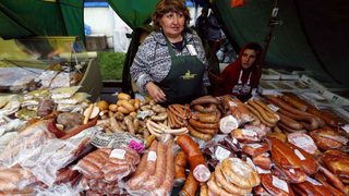 Русия разреши плащането във валута и "условни единици" в магазините