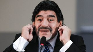 Марадона се забърка в скандал с домашно насилие