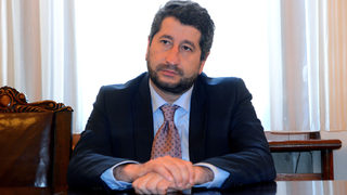 Цитат на деня: МВР и службите са онази тъмна част от картината, която ни дърпа назад
