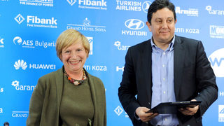 Федерацията <span class="highlight">по</span> <span class="highlight">тенис</span> подписа договор с американското посолство