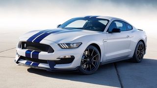 Фотогалерия: Новият "Мустанг Шелби" GT350 влиза в историята на "<span class="highlight">Форд</span>"