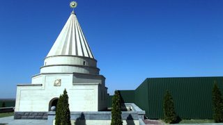 Непознатите йезиди – между Слънцето и "Падналия ангел"