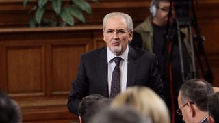Местан призова с надпартийни усилия да се решат проблемите на производителите на тютюн