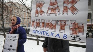 Долар за 100 рубли, или може ли Путин да спаси икономиката си
