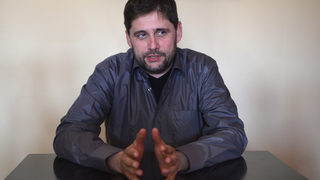 Към Арбитражния съд по Коледа. И към всички, които смятат, че не се отнася до тях