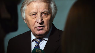 Промените при втората пенсия застрашават капиталовия пазар, предупредиха участници в него