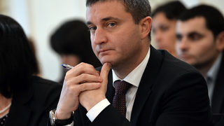 ГЕРБ с подкрепата на ДПС и БДЦ прокара скандалните пенсионни промени (допълнена)