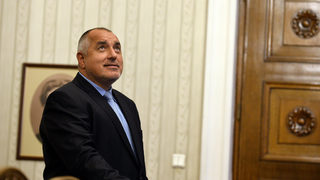 Криво седи, право съди или Бойко Борисов арбитър