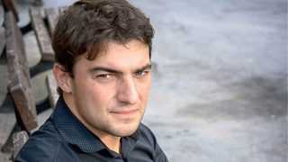 Александър Шпатов, писател: Библиотеките ни са като БДЖ, а кой го ползва, щом има автобус