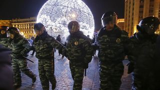 Фотогалерия: Протестът в подкрепа на братята Навални в Москва