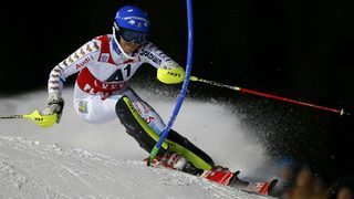 Хансдотер спечели нощния слалом във <span class="highlight">Флахау</span>, Киркова остана последна сред завършилите
