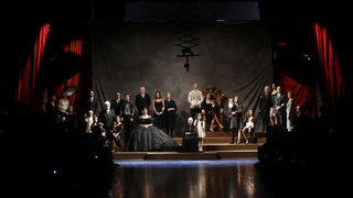 <span class="highlight">Долче</span> <span class="highlight">и</span> <span class="highlight">Габана</span> съветват да носим семейството на гърба си
