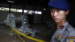 Самолетът на <span class="highlight">AirAsia</span> се е изкачвал "прекалено бързо" преди катастрофата