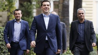 Ципрас представи кабинет от радикали и националисти