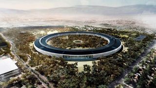 Новата централа на Apple от птичи поглед (видео)