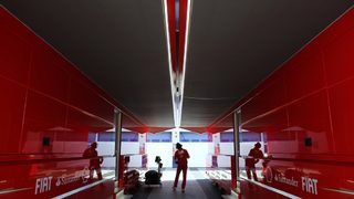 Формула 1 се отказа от завръщане към 8-цилиндровите двигатели