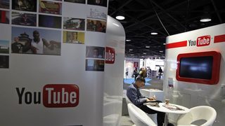 YouTube експериментира с онлайн радио
