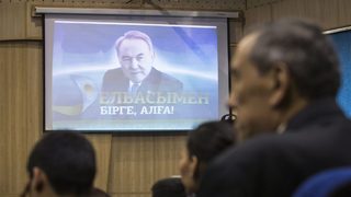 Назърбаев обяви предсрочни президентски избори в Казахстан