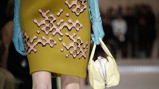 Фотогалерия: Предложенията на Prada за модата на сезон есен/зима