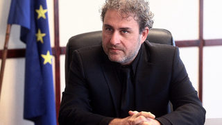 Министърът на културата обеща прозрачност при решенията за ценни сгради