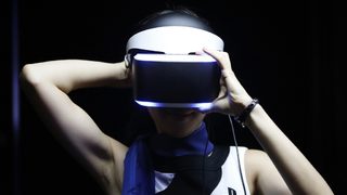 Очилата за виртуална реалност на Sony излизат на пазара догодина
