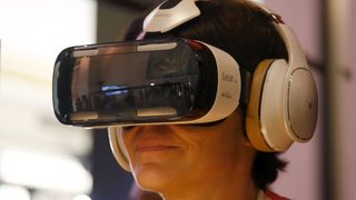 <span class="highlight">Oculus</span> <span class="highlight">VR</span> и Samsung ще продават масово очила за виртуална реалност