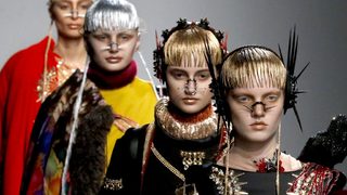 Фотогалерия: Маниш Арора на Седмицата на модата в Париж