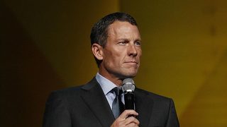 UCI не одобри идеята Ланс Армстронг да кара благотворително в "Тур дьо Франс"