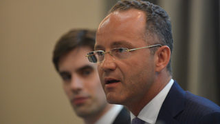 LIC33 купува дяловете на Цветан Василев в БТК, "Дунарит" и още дружества (обобщение)