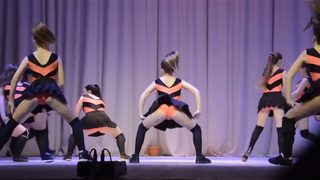 В Русия разследват детски танц "Мечо Пух и пчеличките" (видео)