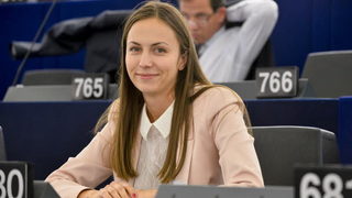 Еврокомисията не е одобрявала български проекти по плана "Юнкер", заяви Ева Паунова