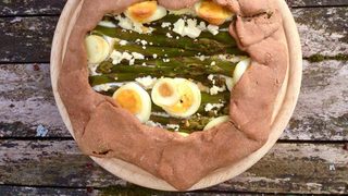 Галет с аспержи и варени яйца