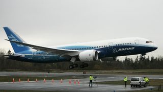 Boeing предупреди за риск от пълна загуба на енергия в 787 Dreamliner