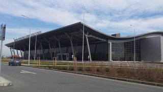 Хеликоптер на ЕС катастрофира на летището в Прищина